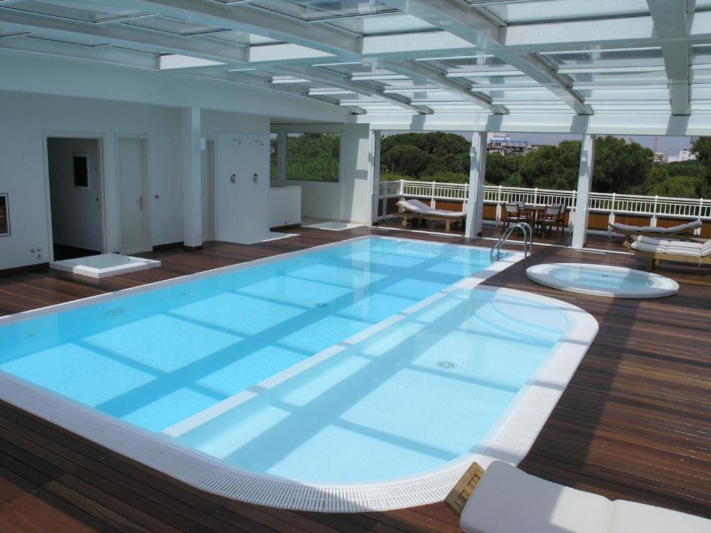 Aparthotel England Риччоне Экстерьер фото