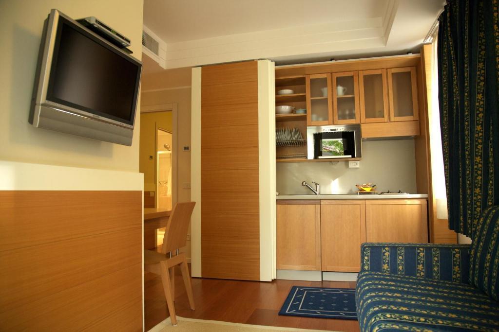 Aparthotel England Риччоне Экстерьер фото