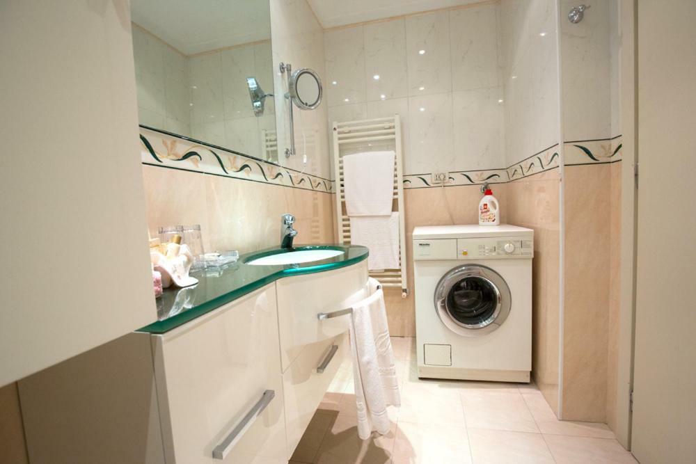 Aparthotel England Риччоне Экстерьер фото
